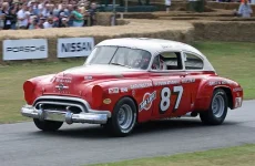 1024px-BuckBaker1949OldsmobileRocket.webp