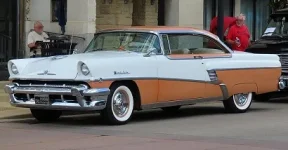 1956_Mercury_Montclair_coupe,_front_left,_08-27-2023.webp